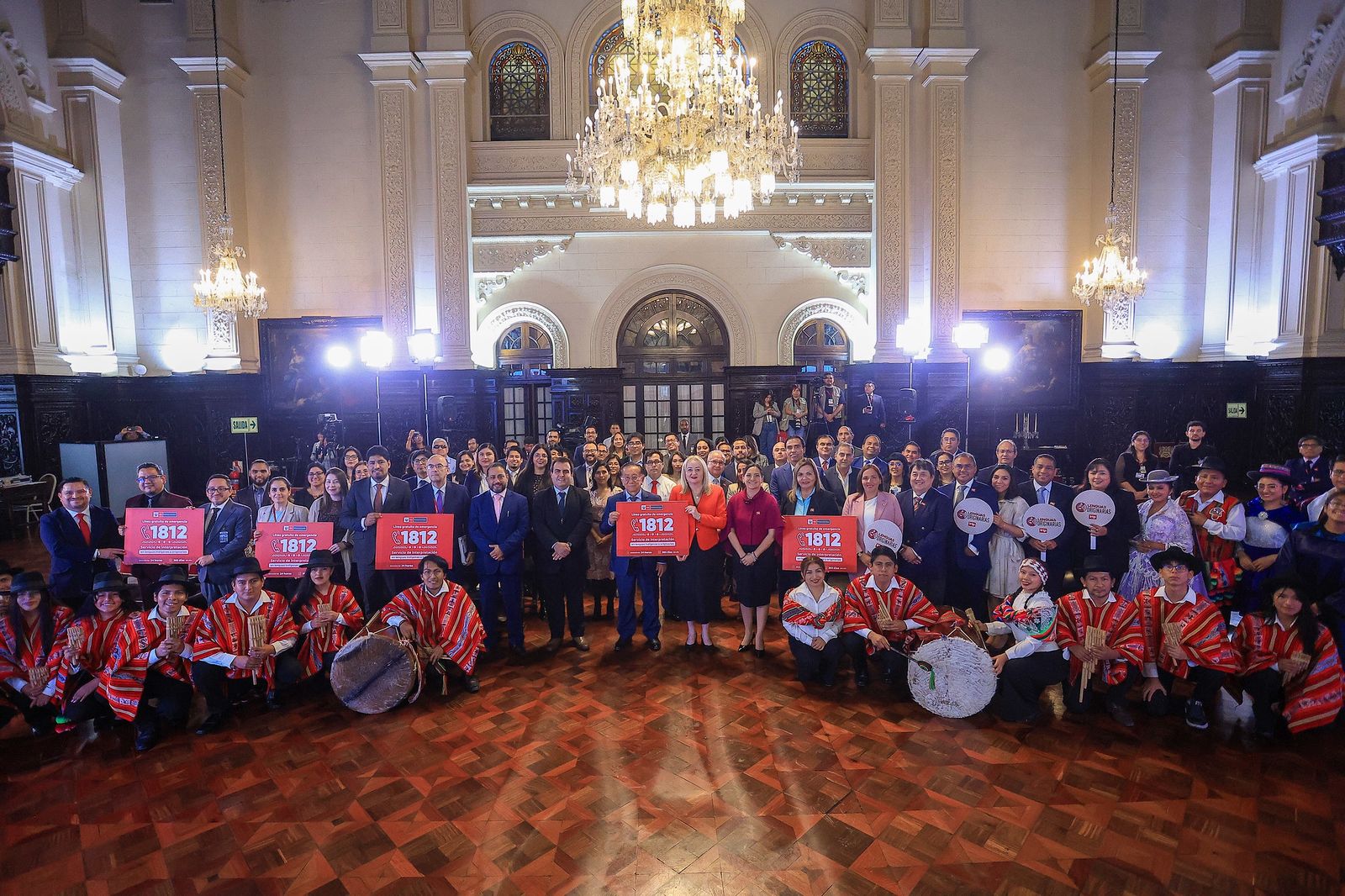 Perú implementa la línea 1812, servicio gratuito de interpretación en lenguas indígenas las 24 horas