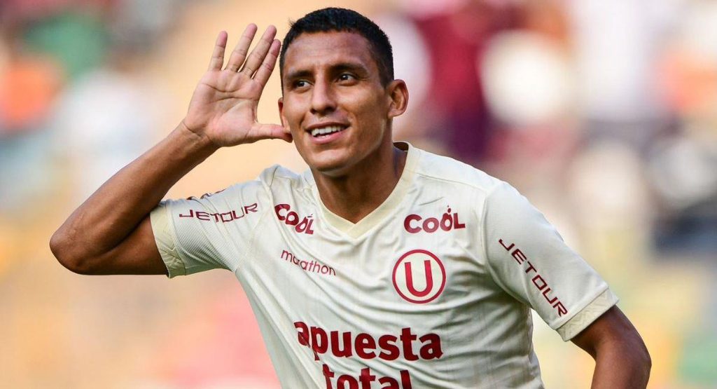 Álex Valera con Universitario de Deportes.
